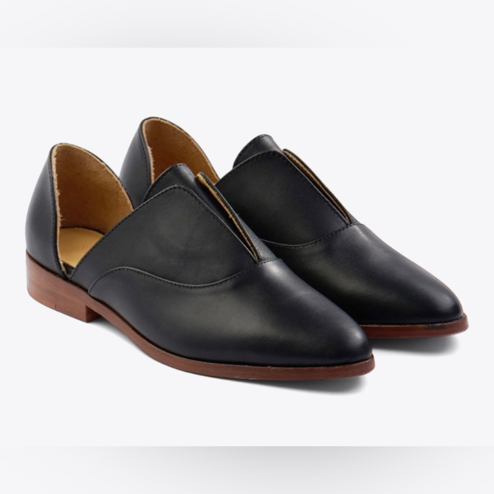 Nisolo Emma D’Orsay in black. Size nine (9). Barry worn.
